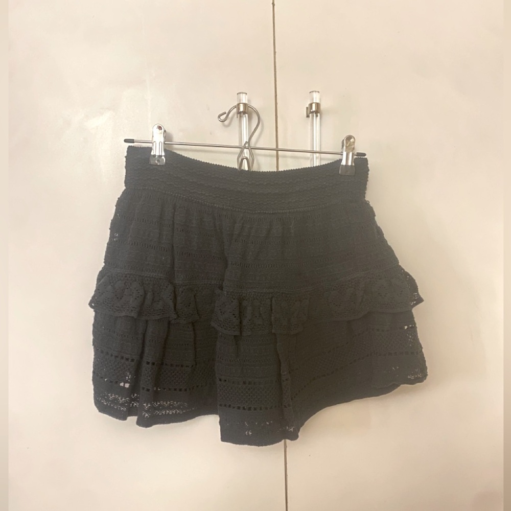 Aerie black mini ruffle skirt
